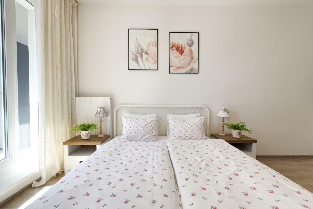 Cosy Rosie's *